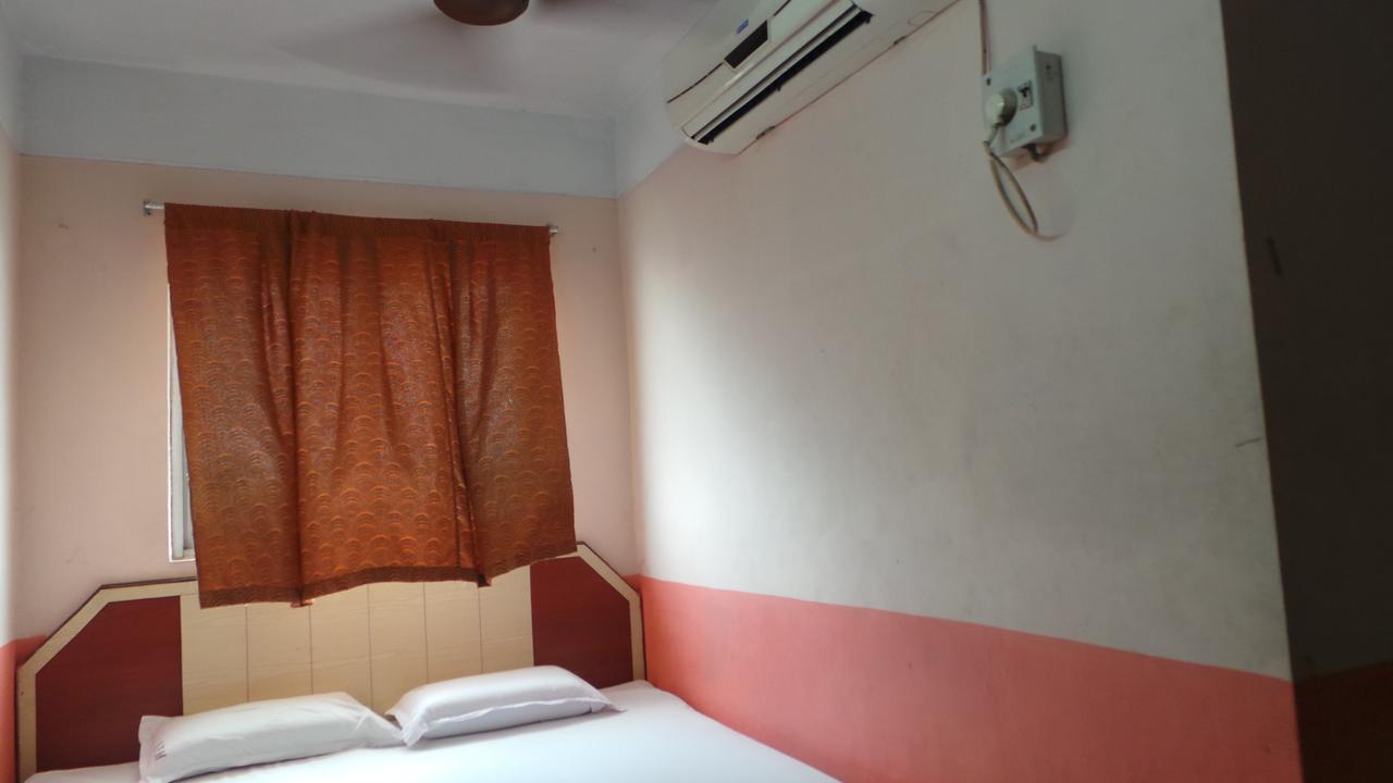 M.P.M. Guest House 蓬蒂切里 外观 照片