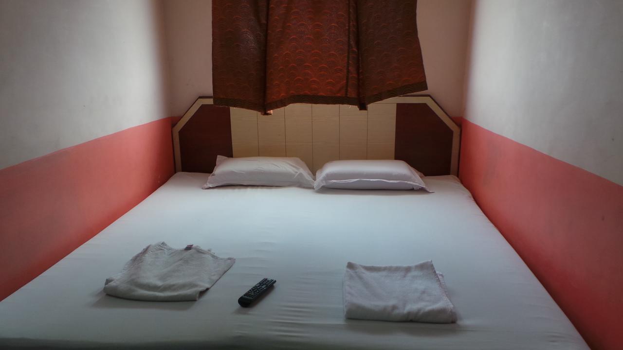 M.P.M. Guest House 蓬蒂切里 外观 照片
