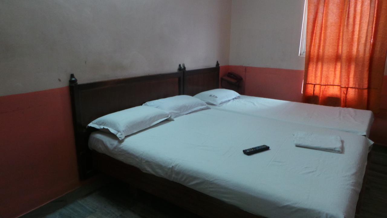 M.P.M. Guest House 蓬蒂切里 外观 照片