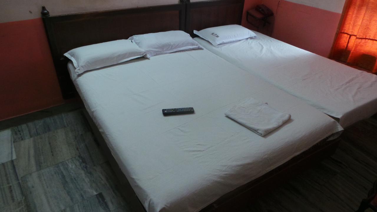 M.P.M. Guest House 蓬蒂切里 外观 照片