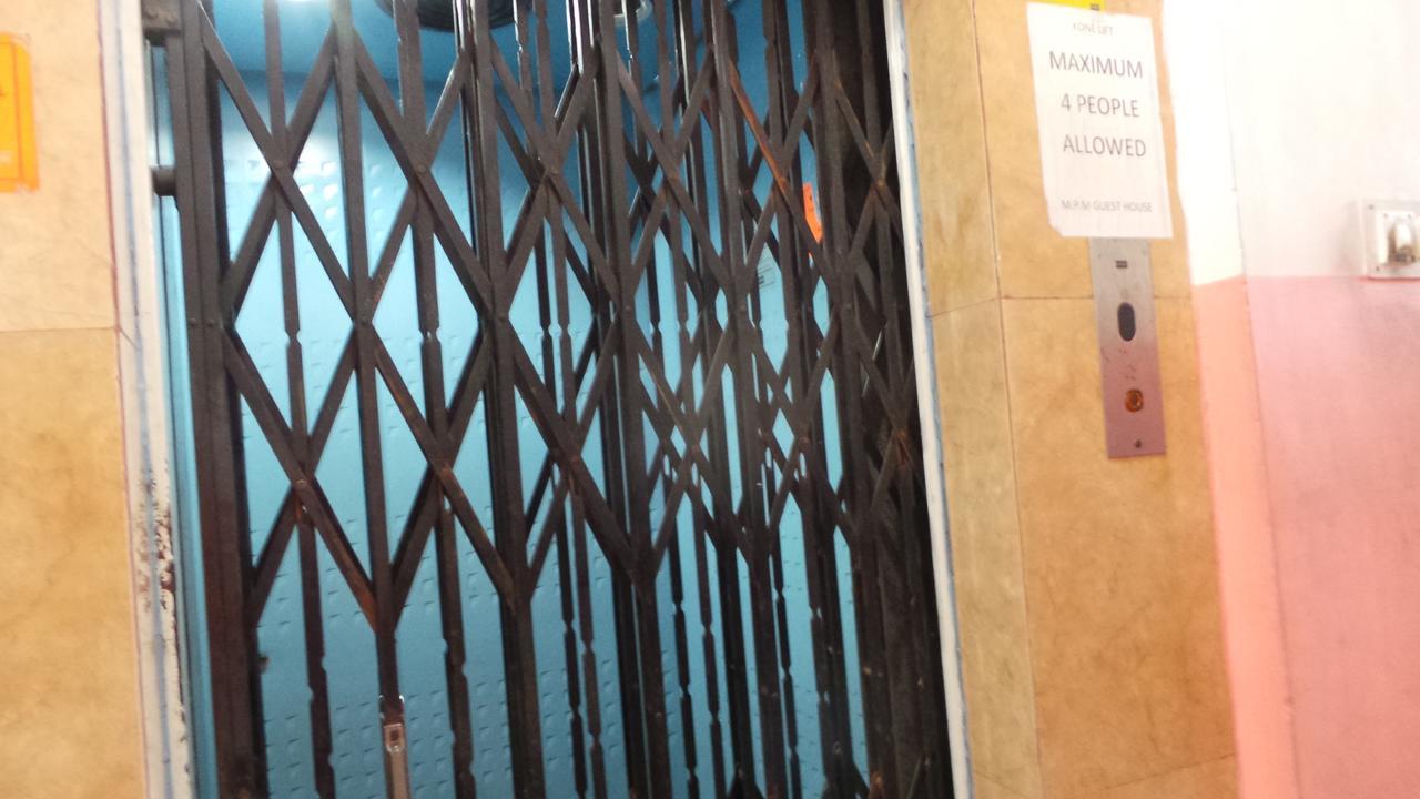 M.P.M. Guest House 蓬蒂切里 外观 照片
