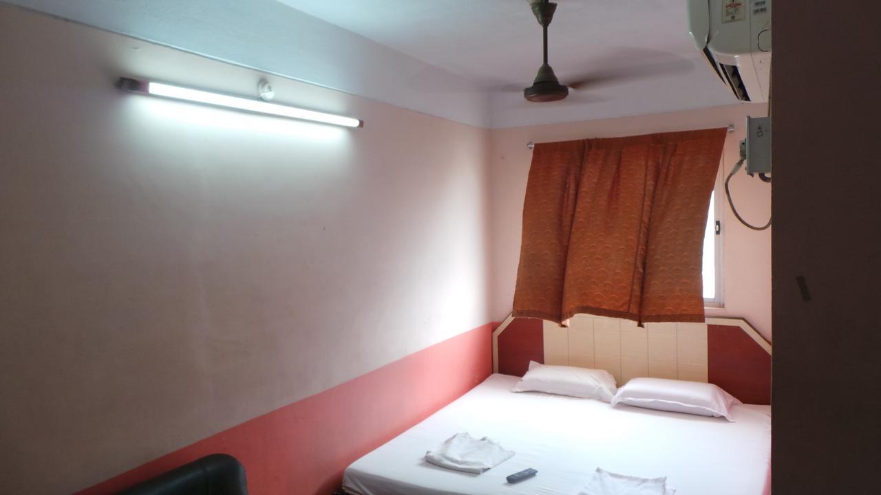 M.P.M. Guest House 蓬蒂切里 外观 照片